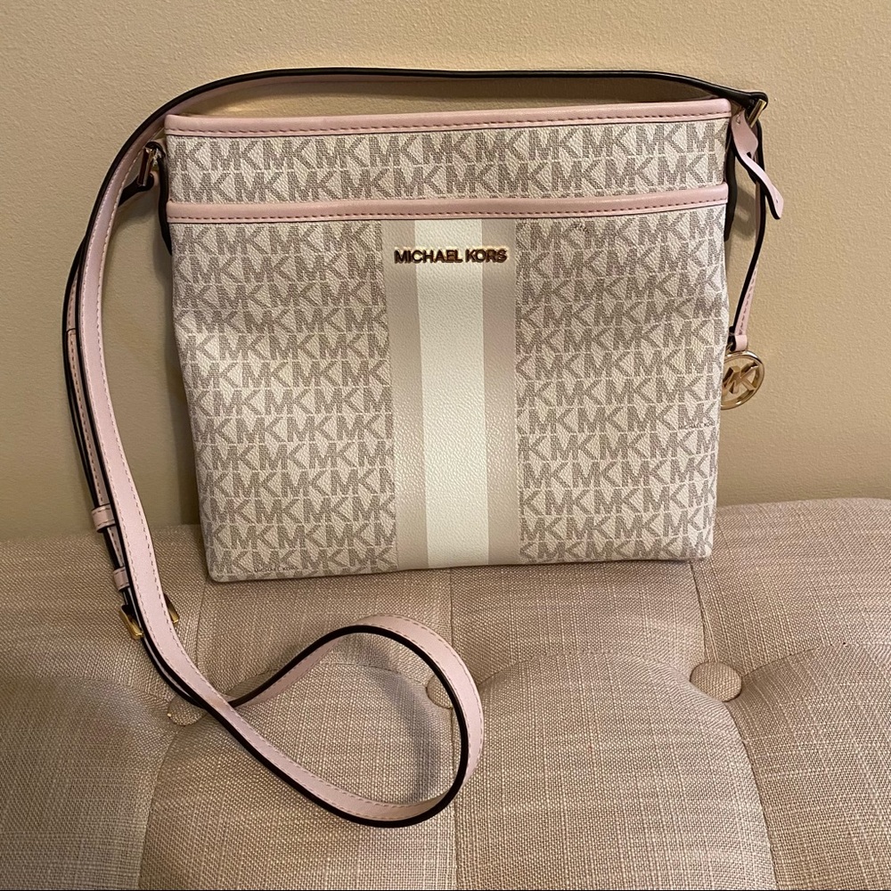 Michael Kors crossbody purse